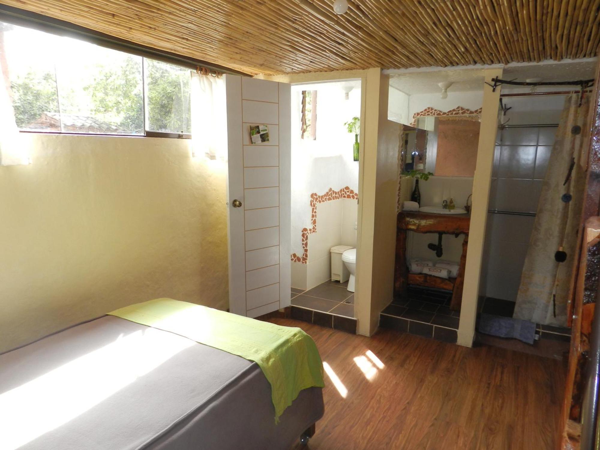 Eco Tampu Andahuaylillas- Hospedaje Ecosostenible Rum bild