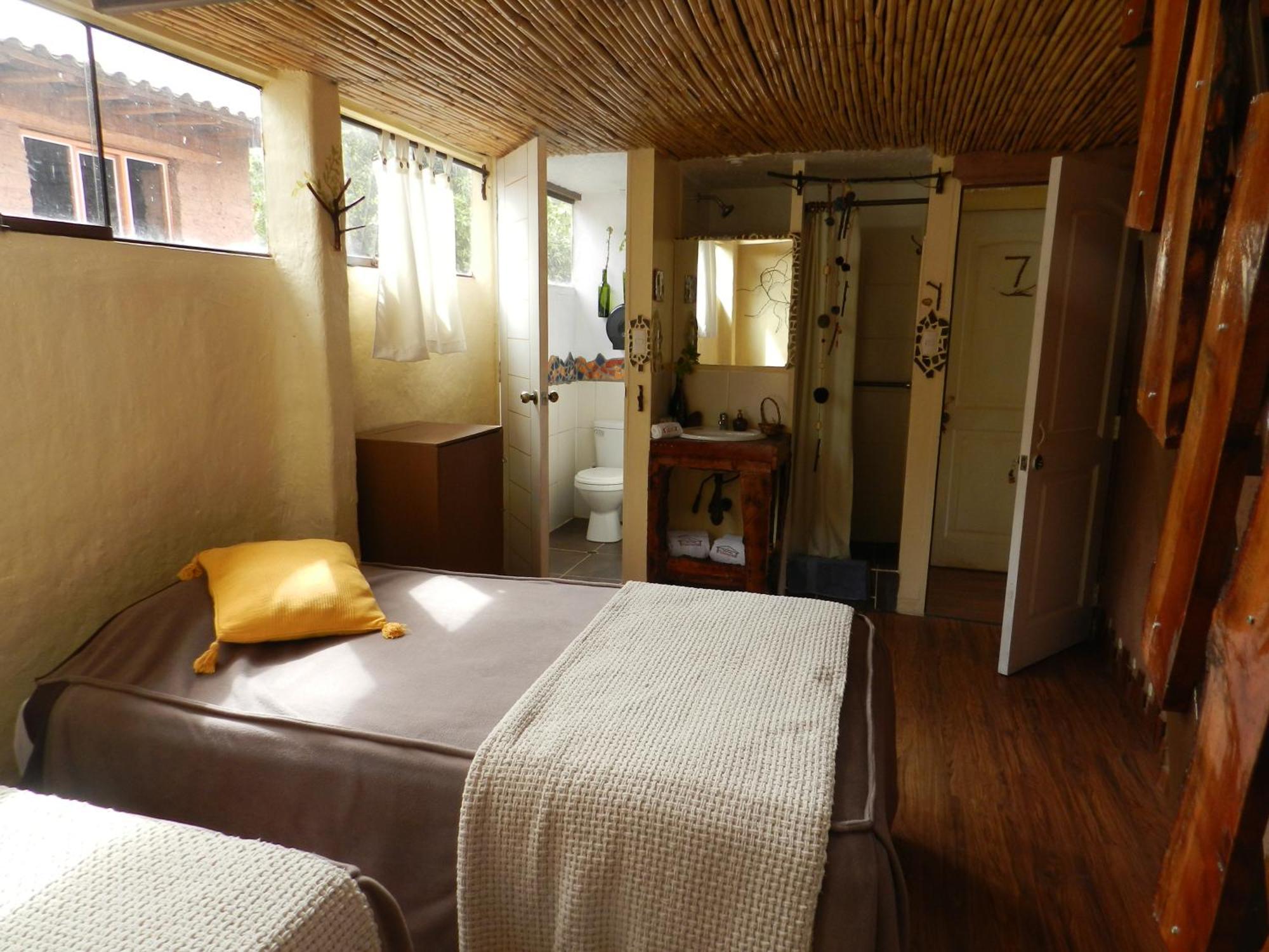 Eco Tampu Andahuaylillas- Hospedaje Ecosostenible Rum bild